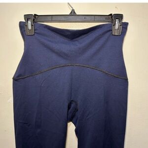 Spanx Booty Boost Navy Blue Capris Size Large